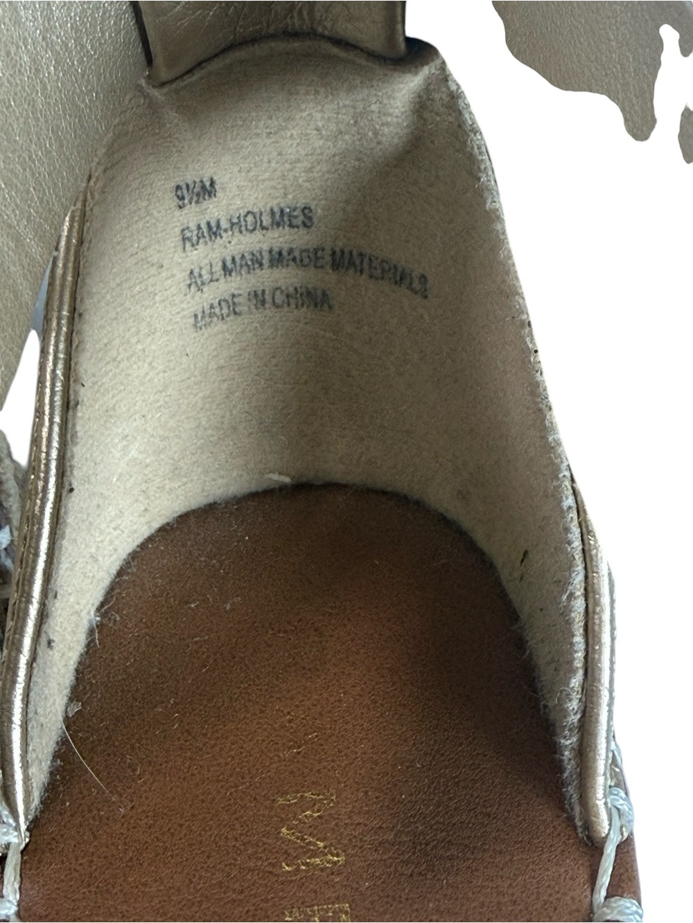 Rampage Wedge Espadrille Sandals in Metallic Gold
Size 9.5 - Picture 10 of 11